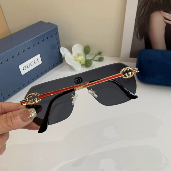 Gucci Round Sunglasses Round Pearl Tip Gold Metal Frame GG0253S - Picture 6 of 6